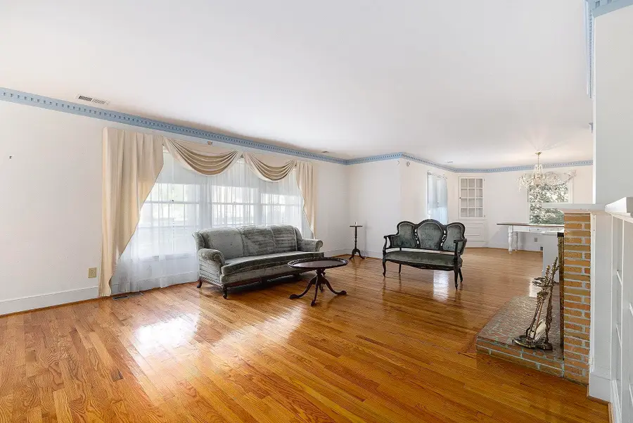 211 Pireway Rd., Tabor City, NC 28463 - #3