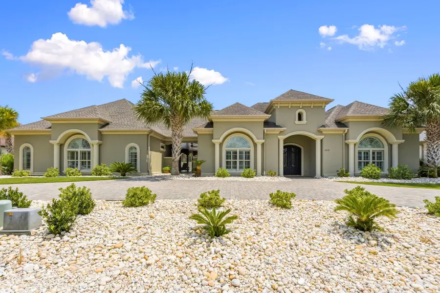 909 Bluffview Dr., Myrtle Beach, SC 29579 - #2