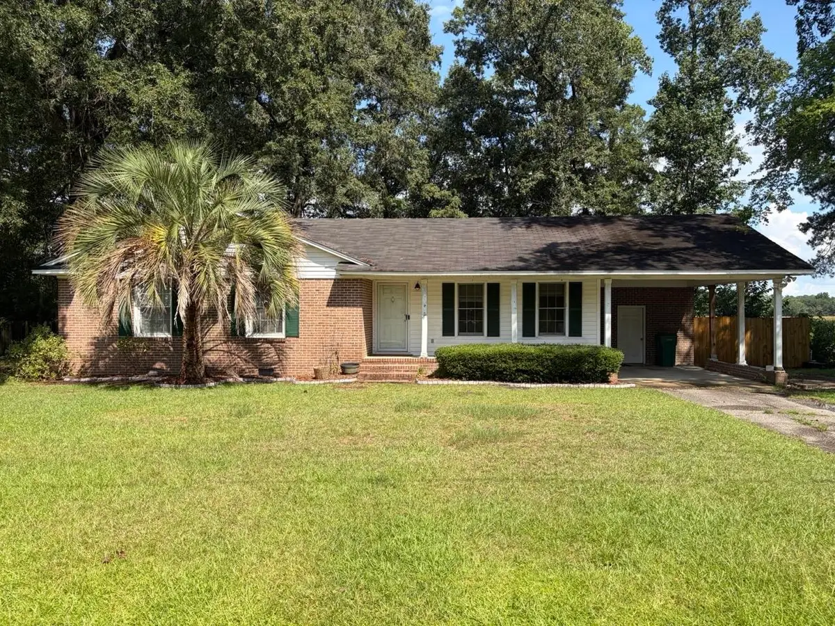 1114 Pine Lake Rd., Marion, SC 29571 - #1