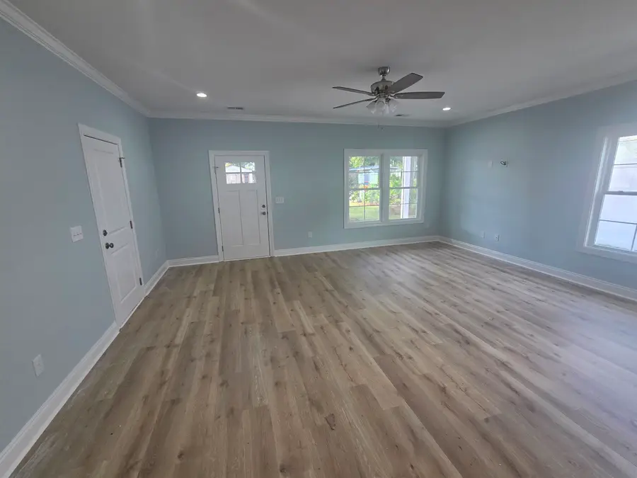 4513 Pelican St., North Myrtle Beach, SC 29582 - #2