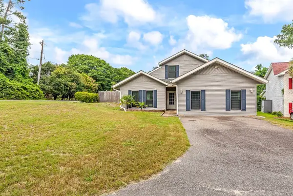 1448 Bessent Ave., Little River, SC 29566