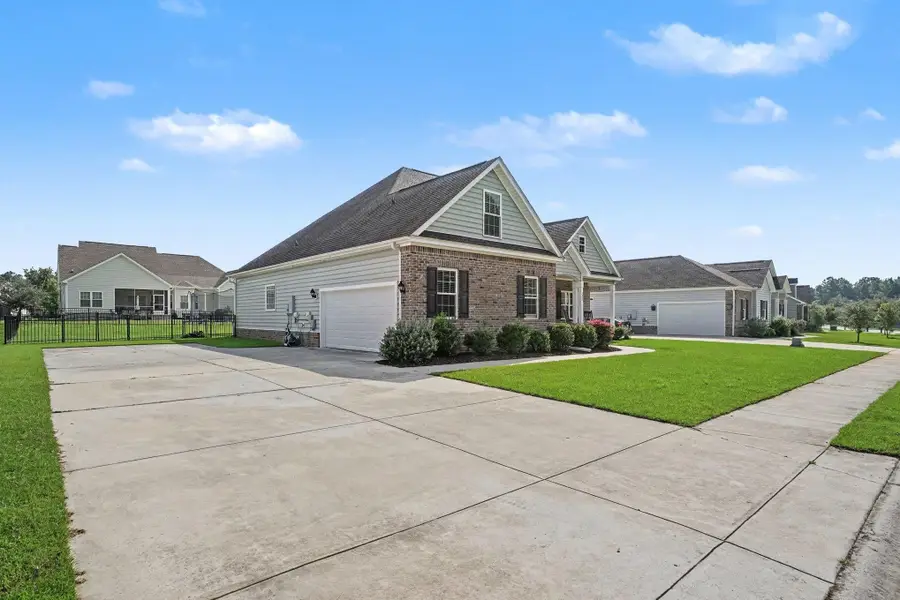 4025 Ridgewood Dr., Conway, SC 29526 - #2