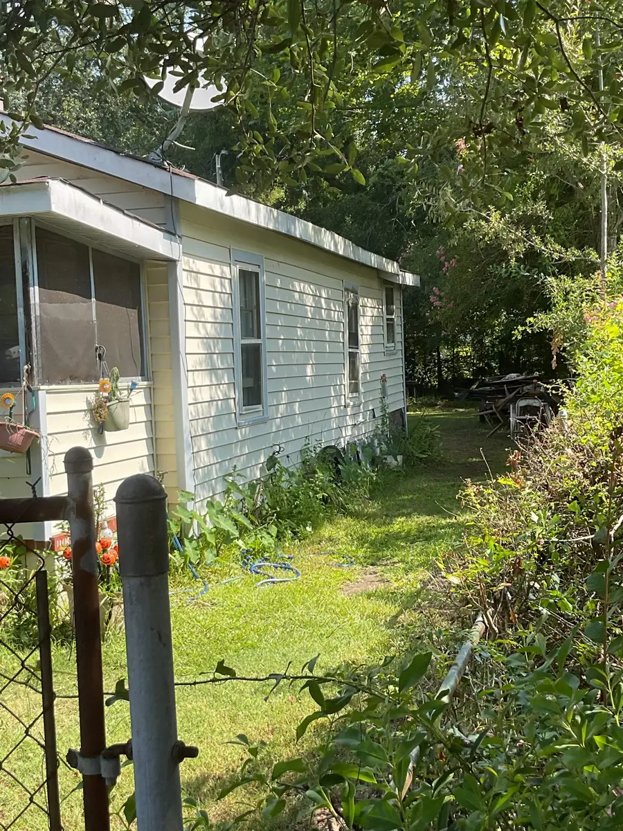 2004 Emmanuel St., Georgetown, SC 29440 - #2