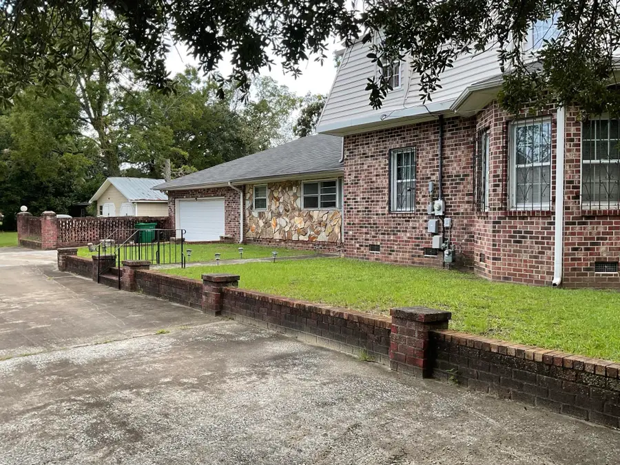 1617 Emanuel St., Georgetown, SC 29440 - #3