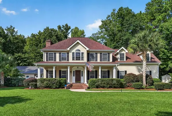 810 River Oaks Circle, Pawleys Island, SC 29585