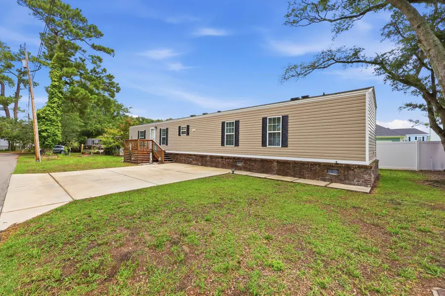 818 Wayne St., North Myrtle Beach, SC 29582 - #3