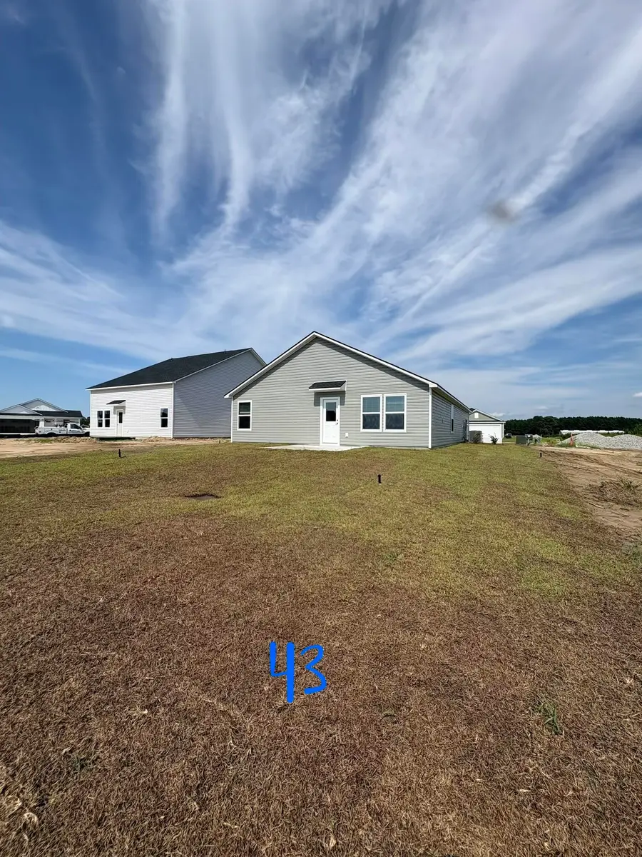 605 Shady Ridge Dr, Loris, SC 29569 - #2