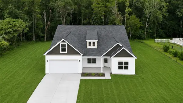 2033 Meadowood Ln., Longs, SC 29568