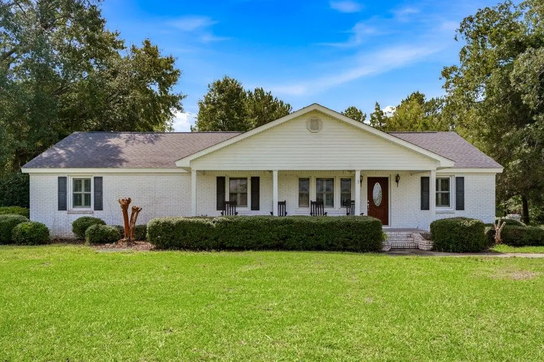 1582 Horry Rd., Aynor, SC 29511 - #1