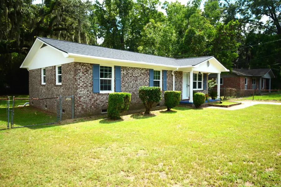 329 Bayview Ave., Georgetown, SC 29440 - #3