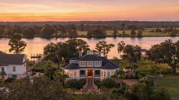 115 Woodmont Ln., Pawleys Island, SC 29585