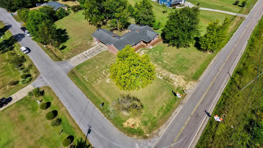 1121 Old Corner Rd., Marion, SC 29571 - #3