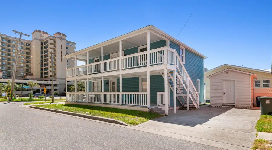205 5th Ave. S, North Myrtle Beach, SC 29582 - #3