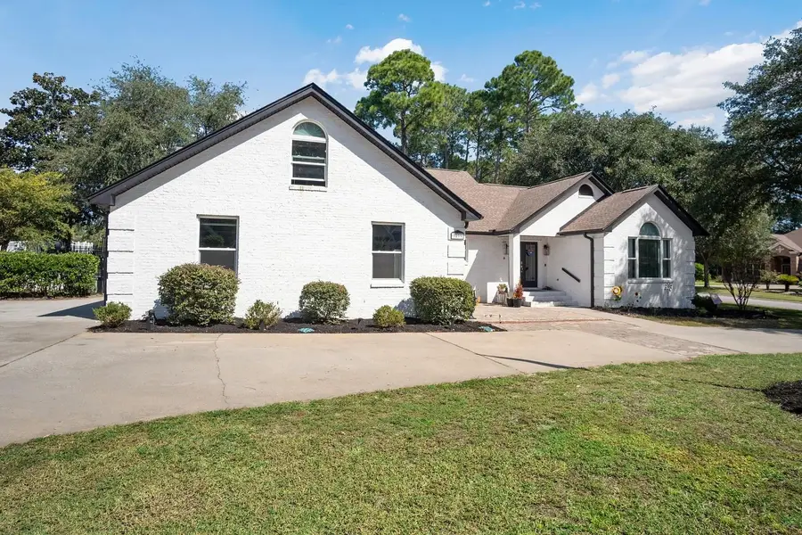 3099 Kings Ct., Little River, SC 29566 - #3