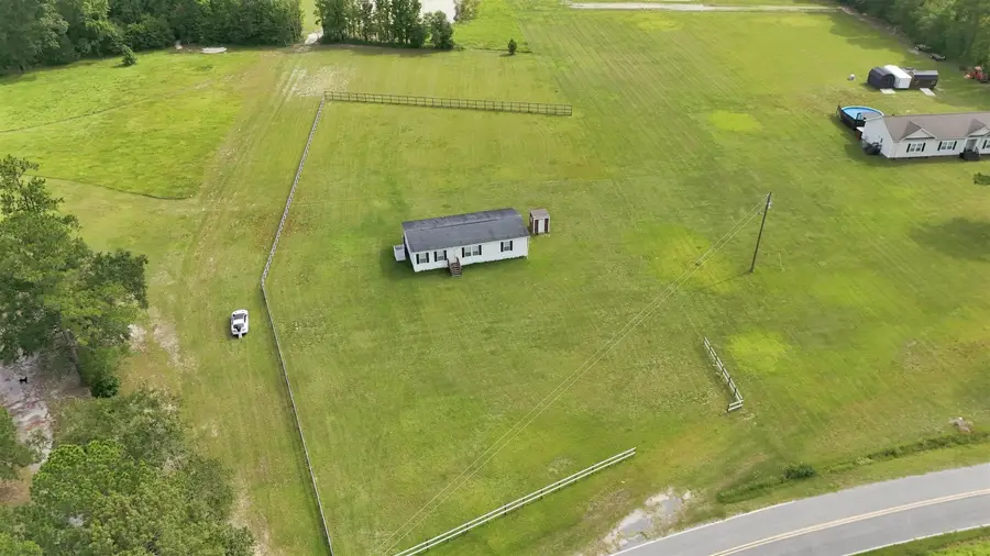 6608 Black Creek Rd., Nichols, SC 29581 - #2