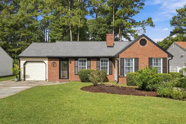 135 Woodlake Dr., Murrells Inlet, SC 29576