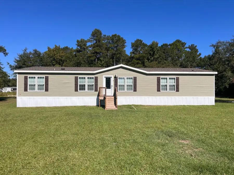 2783 Willowdale Rd., Aynor, SC 29511 - #2