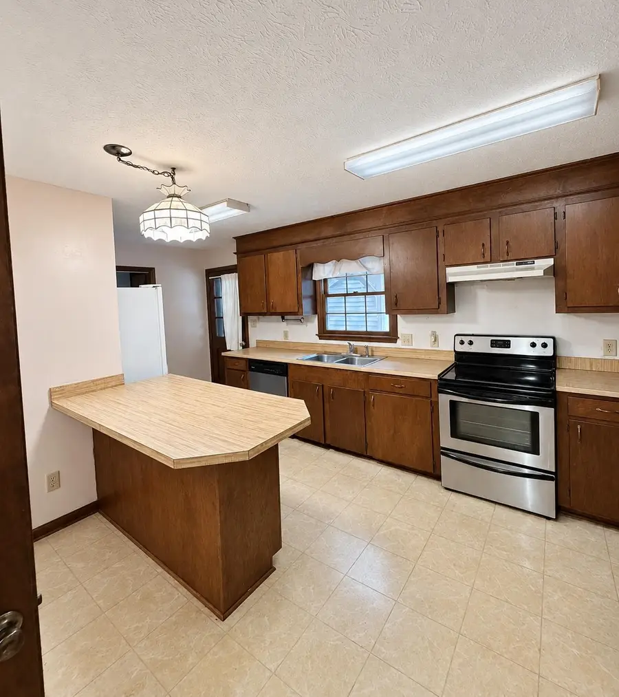 197 Glass Hill Dr., Conway, SC 29526 - #3