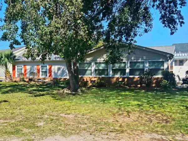 204 Flamingo Ct., Surfside Beach, SC 29575