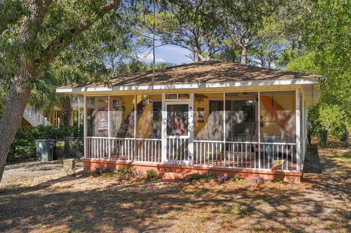 1618 Hillside Dr. S, North Myrtle Beach, SC 29582 - #1