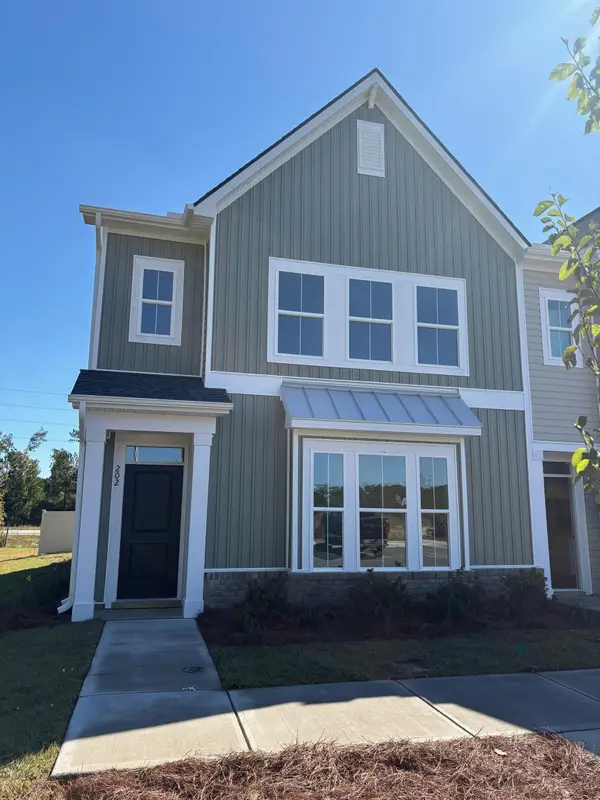 202 Sunset Shoals Blvd Nw #1, Calabash, NC 28467