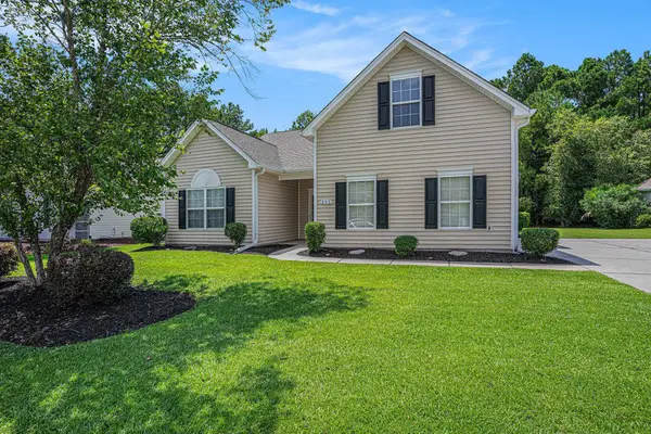 253 Carriage Lake Dr., Little River, SC 29566