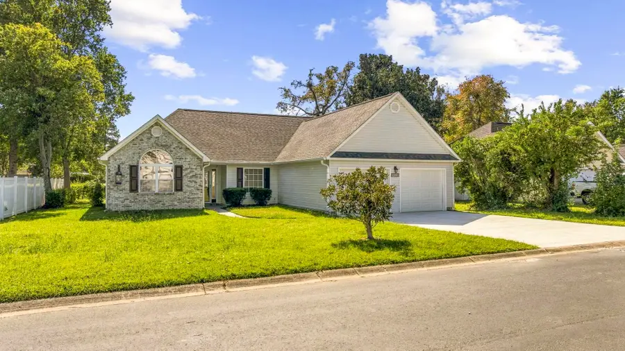 3923 Lochview Dr., Myrtle Beach, SC 29588 - #2