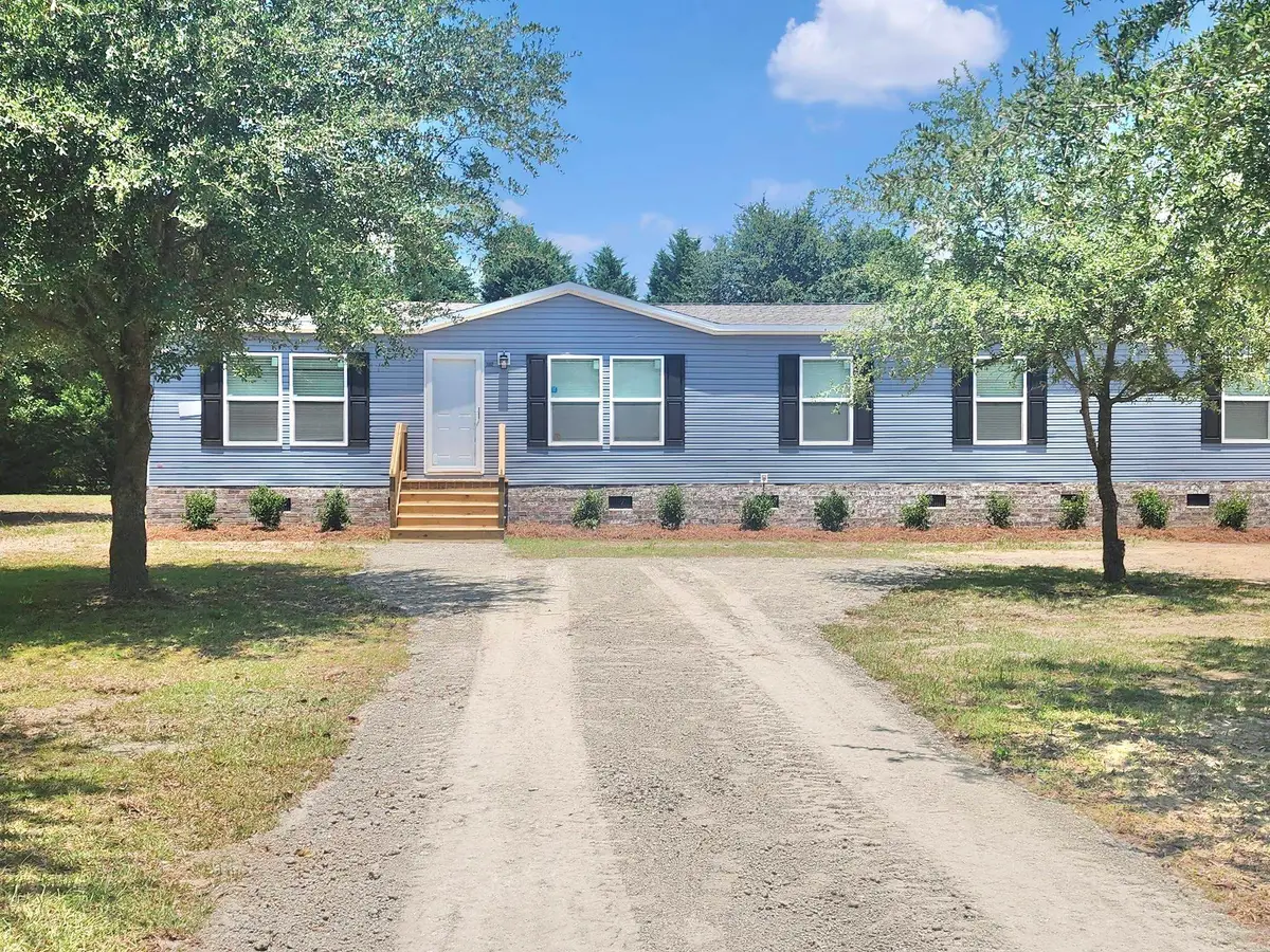 2001 Warren's Loop, Marion, SC 29571 - #1