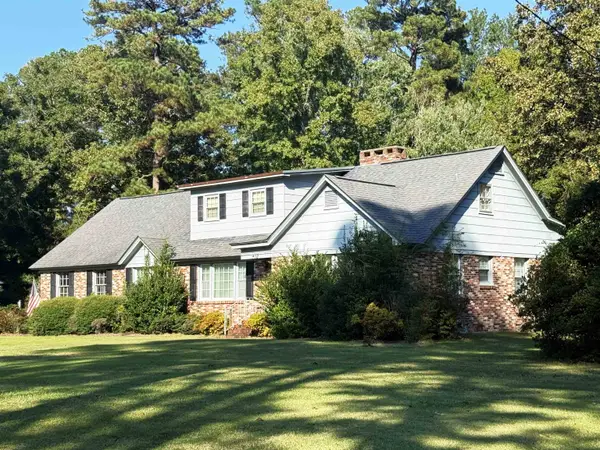 812 Quail Dr., Pamplico, SC 29583