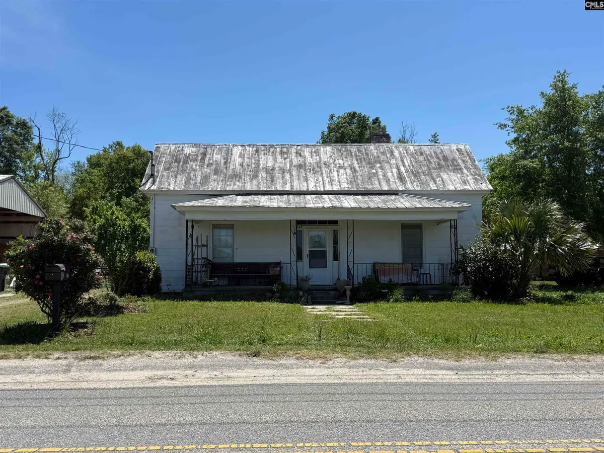 348 W Railroad Avenue, Batesburg, SC 29006 - #1