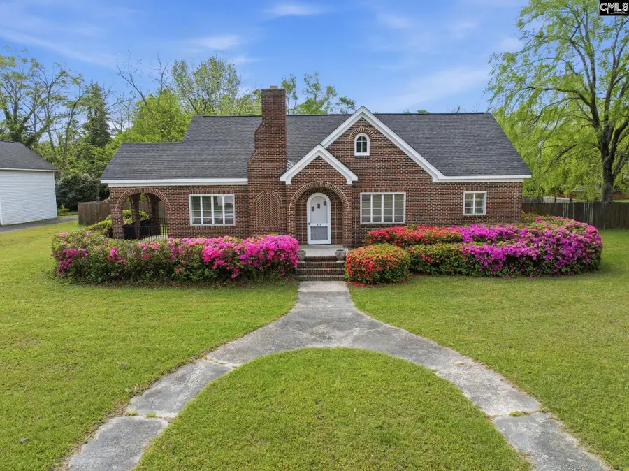 570 W Columbia Avenue, Batesburg, SC 29006 - #2