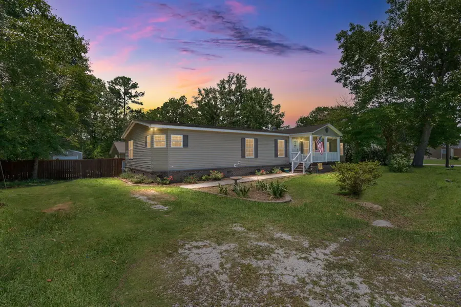 215 Hines Drive, Bonneau, SC 29431 - Image #2