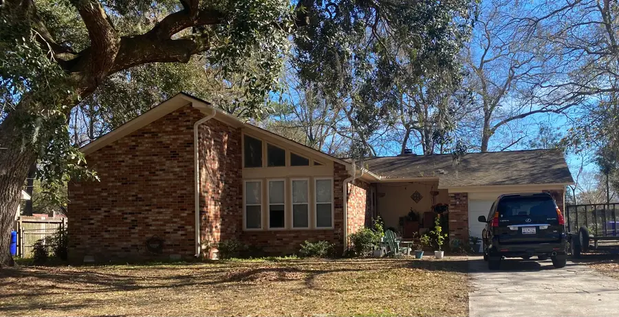 1056 Yorktown Drive, Charleston, SC 29412 - Image #3