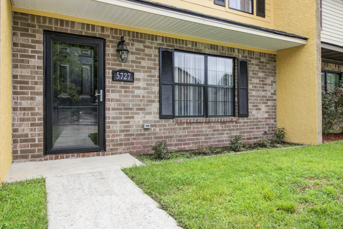 5727 Dewsbury Lane, North Charleston, SC 29418 - Image #1