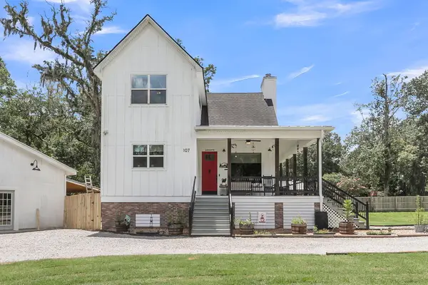 107 Nesmith Lane, Ridgeville, SC 29472