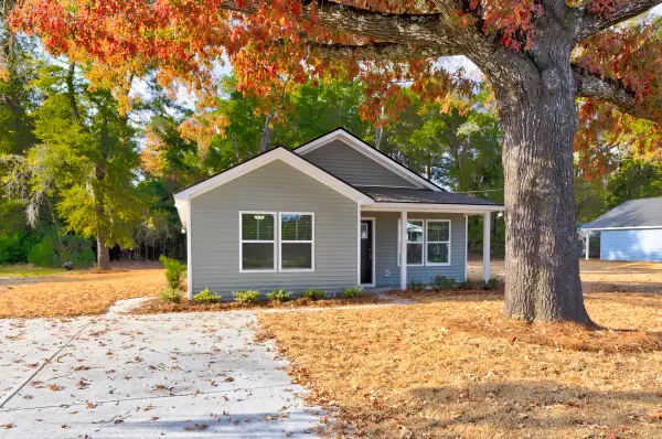 911 N Lemacks Street, Walterboro, SC 29488