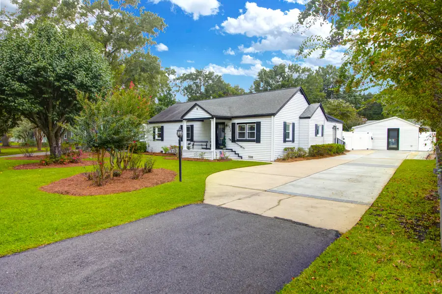 2078 Saint James Drive, Charleston, SC 29412 - Image #2