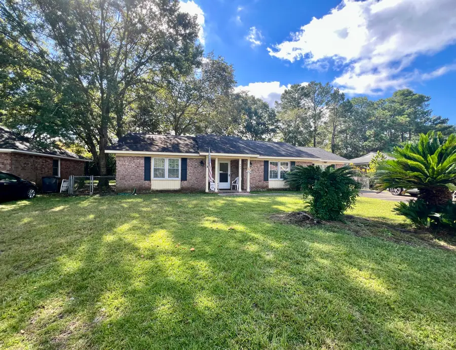 403 Logan Drive, Summerville, SC 29483 - Image #2