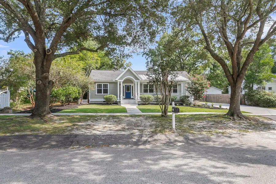 211 E Richardson Avenue, Summerville, SC 29483 - #3