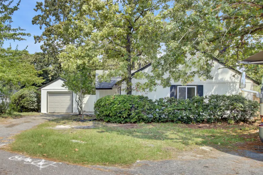 100 Photinia Court, Summerville, SC 29486 - Image #2