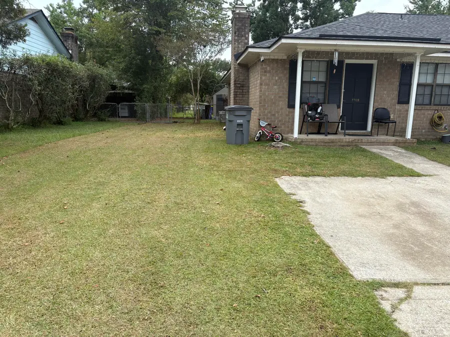 7709 Suzanne Drive, North Charleston, SC 29418 - Image #2