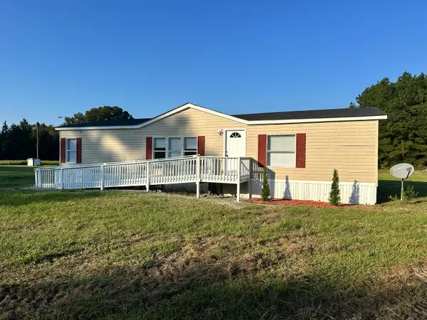 4913 Woods Bay Road, Olanta, SC 29114