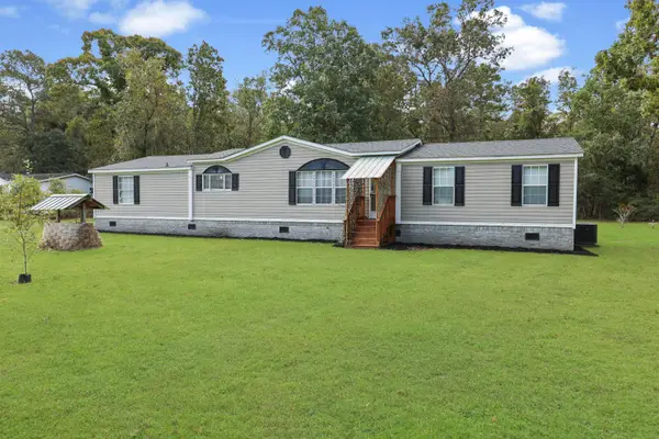 185 Moncks Corner Road, Eutawville, SC 29048