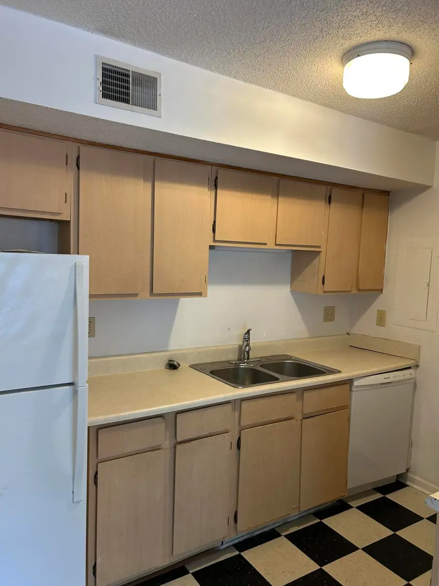 2494 Etiwan Avenue #5g, Charleston, SC 29414 - Image #2