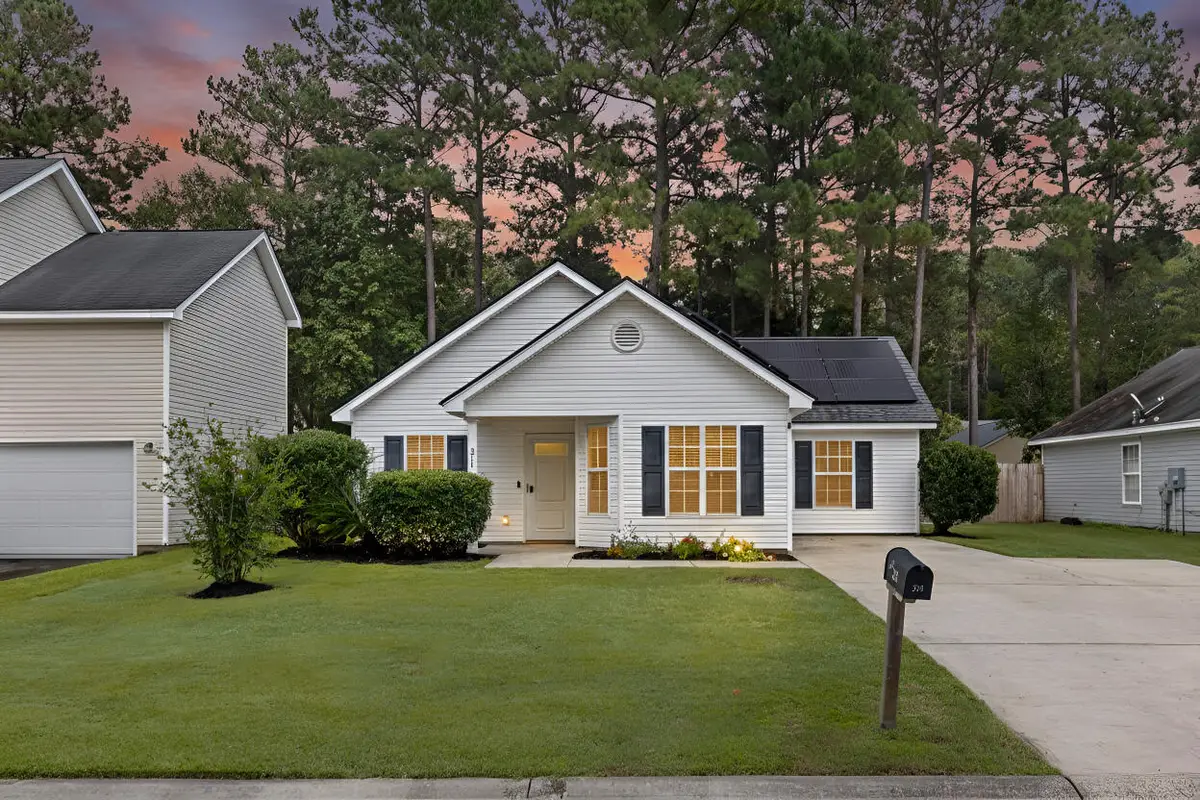 211 Bainsbury Lane, Summerville, SC 29483 - Image #1