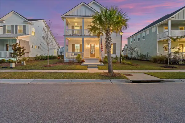 1767 Agate Bay Drive, Mount Pleasant, SC 29466