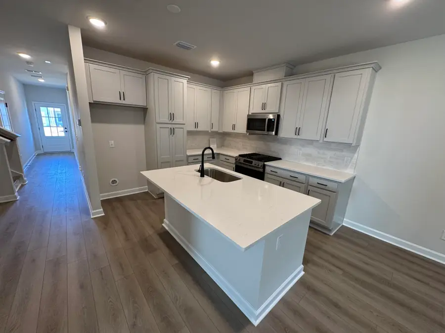 946 Dusk Drive, Summerville, SC 29486 - Image #3