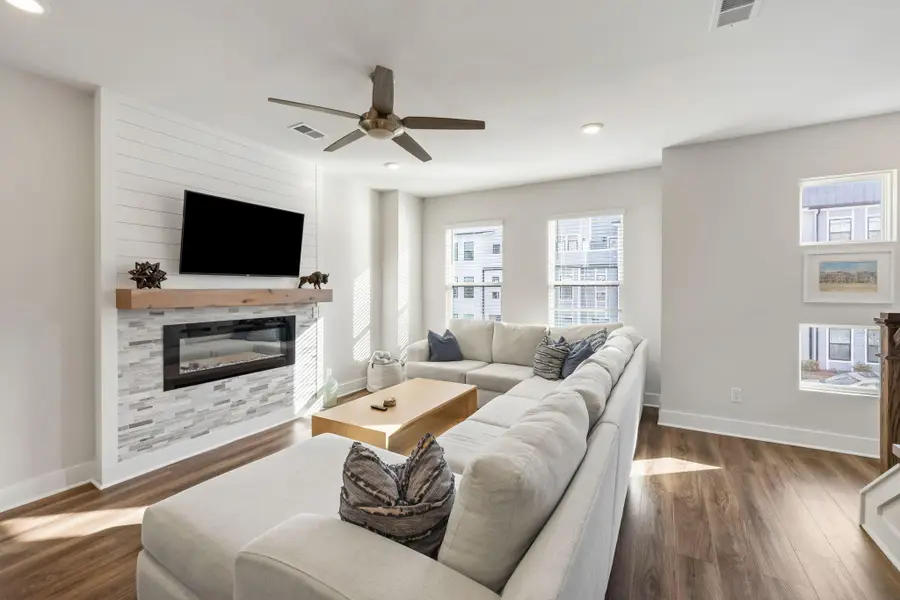 4583 Mixson Avenue, North Charleston, SC 29405 - Image #2