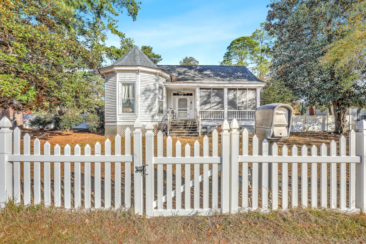 108 NW Railroad Avenue, Saint George, SC 29477 - Image #1