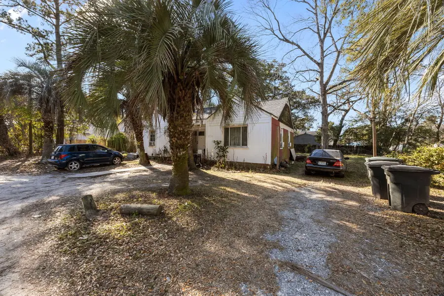 5735 Pilgrim Avenue, Hanahan, SC 29410 - Image #2